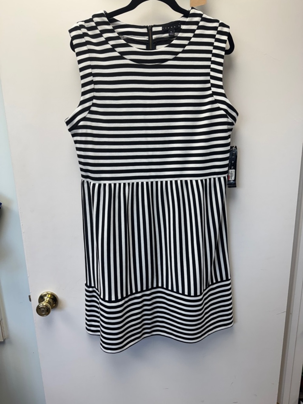 Tiana B.‎ Black and White Striped Midi Dress
